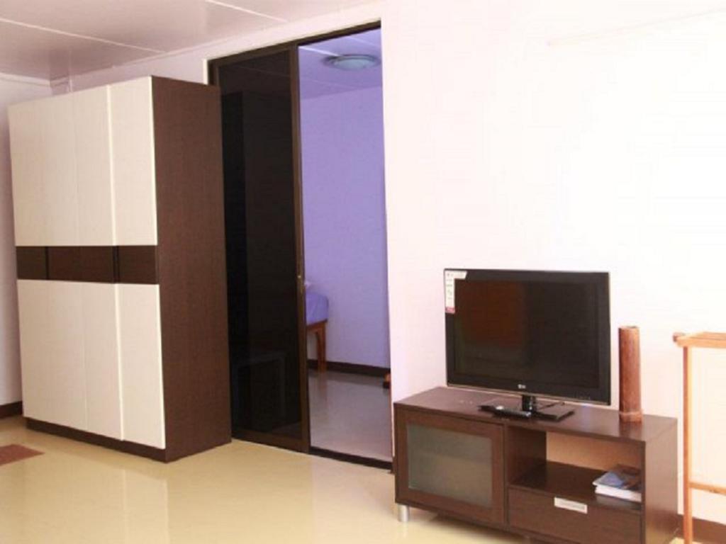 Impact Muang Thong Thani Service Condominium Бангкок Экстерьер фото