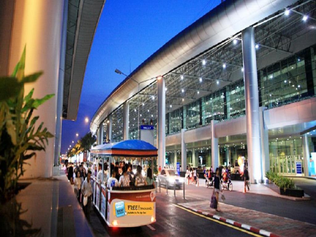 Impact Muang Thong Thani Service Condominium Бангкок Экстерьер фото