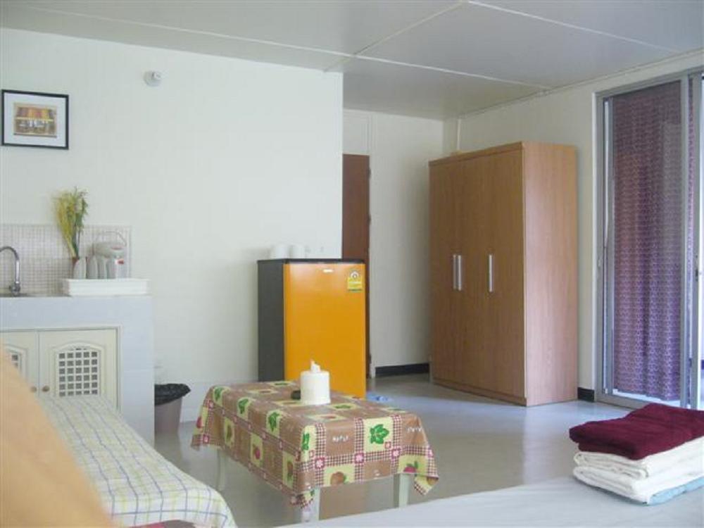 Impact Muang Thong Thani Service Condominium Бангкок Номер фото