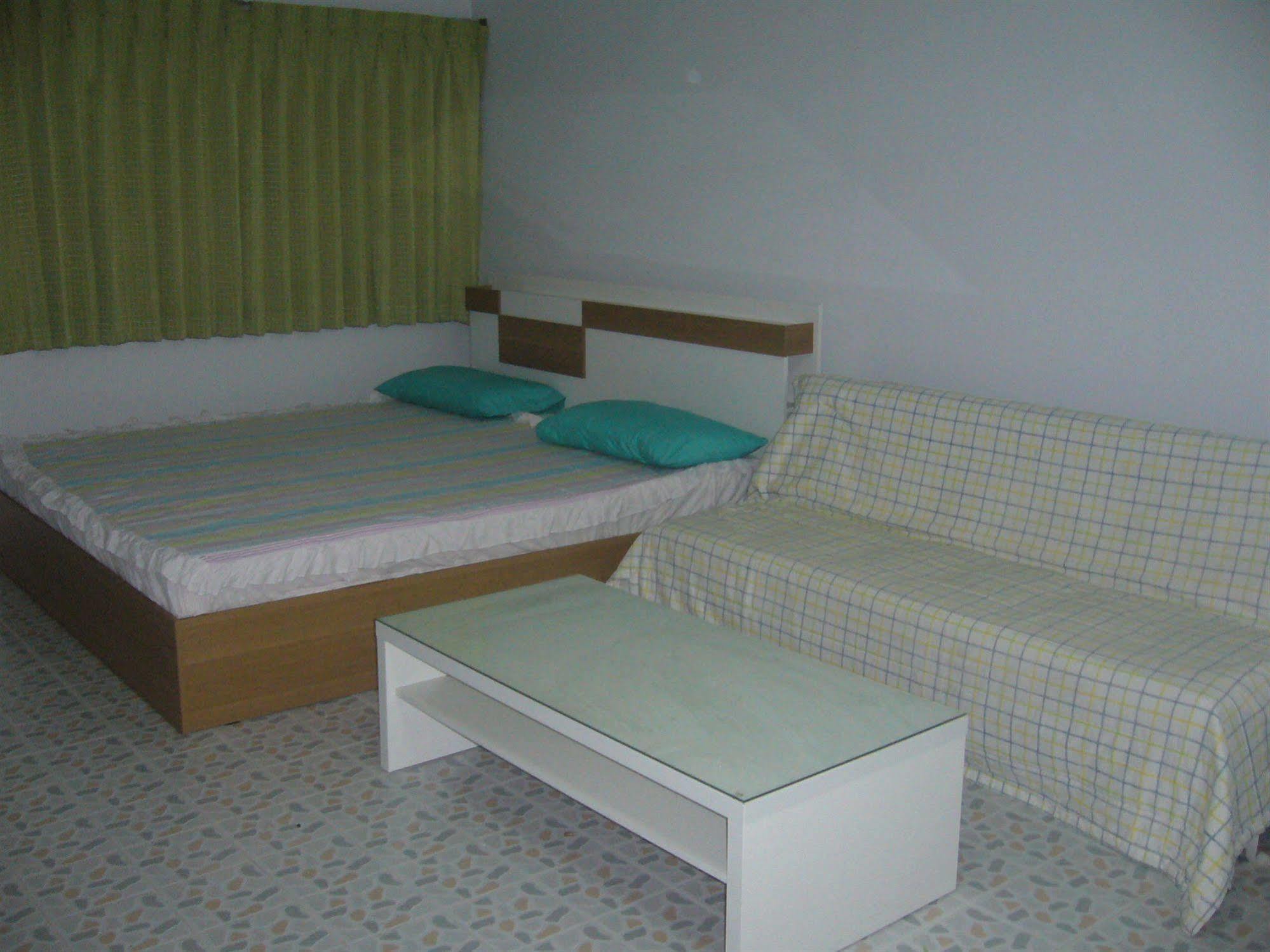 Impact Muang Thong Thani Service Condominium Бангкок Экстерьер фото